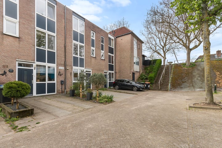 Photo of property Suze Groeneweg-erf 290, Dordrecht