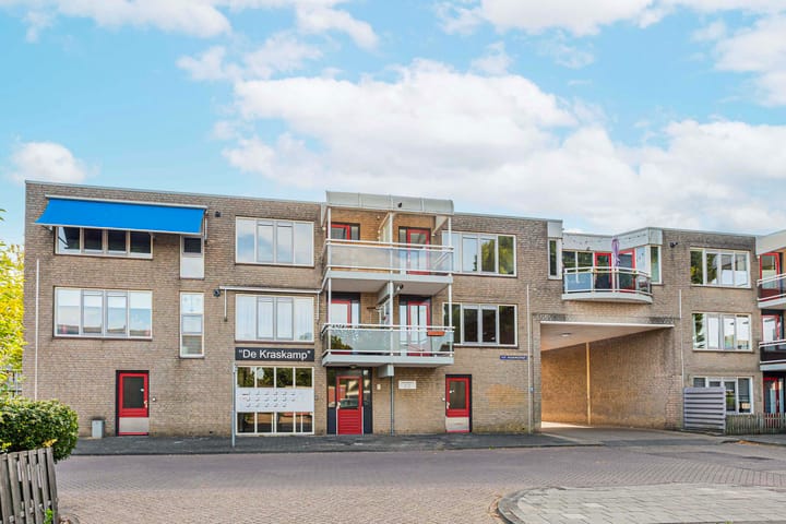 Photo of property Suze Groenewegstraat 70, Tiel