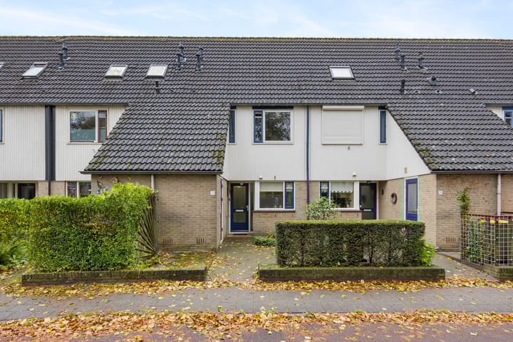 Suze Robertsonstraat 27 in Ede