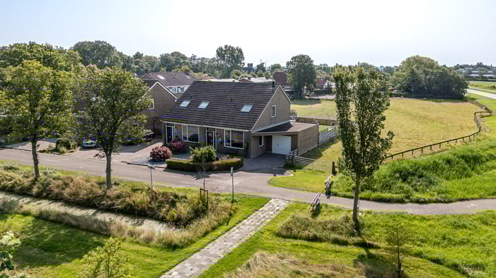 Swaenwerterdyk 7 in Wiuwert