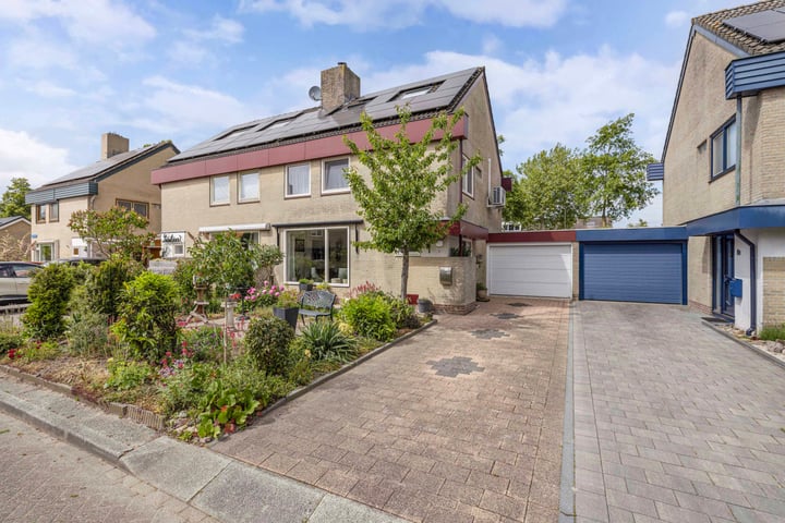 Photo of property Swalmstraat 5, Emmeloord