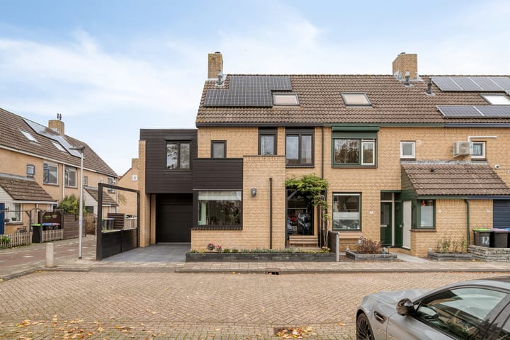 Sylvanergaard 16 in Spijkenisse