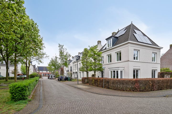 Photo of property 't Leemsveld 15, Helmond