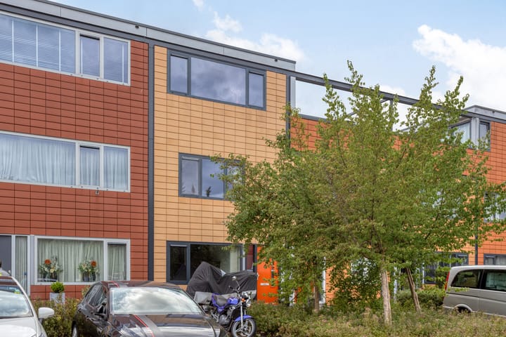 Tahitistraat 16 in Almere