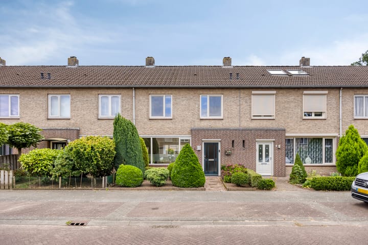 Tak van Poortvlietstraat 6 in Oss