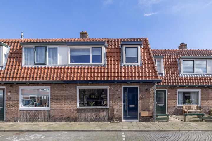 Talmastraat 15 in Weesp