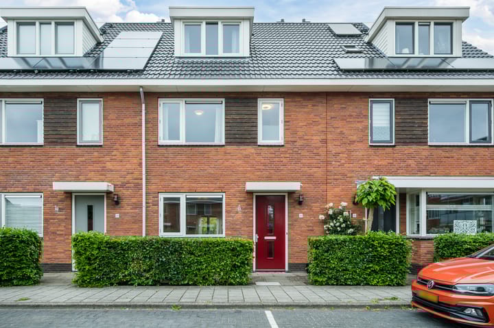 Photo of property Taxushaag 30, Voorhout