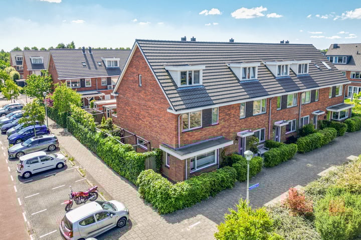 Photo of property Taxushaag 9, Voorhout