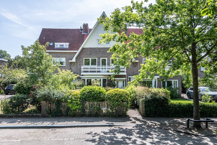 Teding van Berkhoutlaan 19 in Aerdenhout