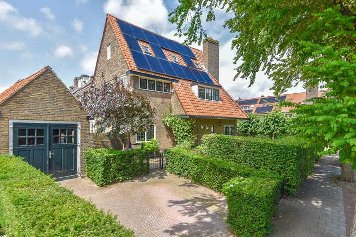 Ten Katelaan 2 in Hilversum