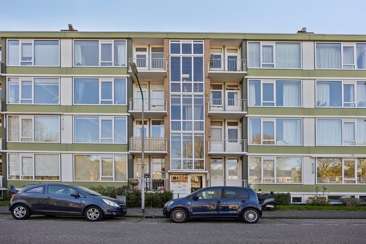 Photo of property Ter Weerlaan 172, Wassenaar