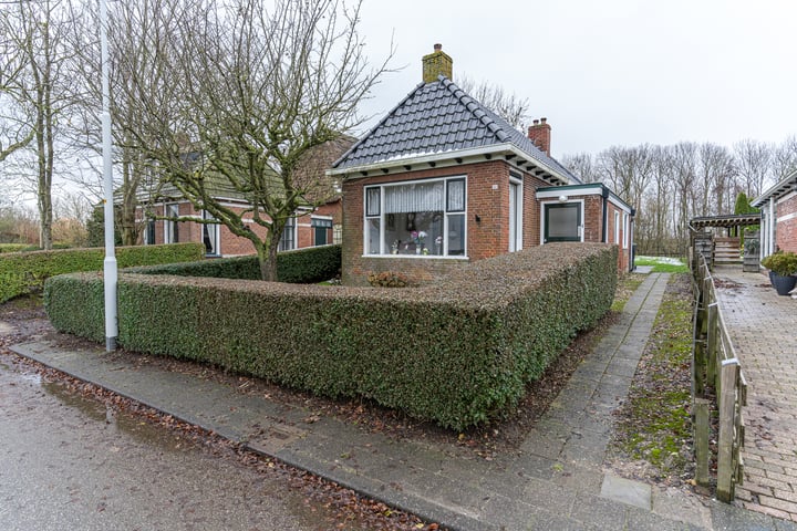 Photo of property Ternaarderwei 46, Wierum