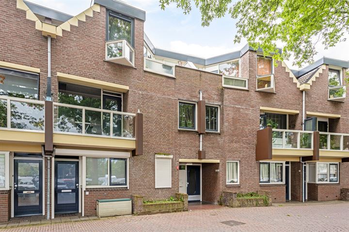 Terwaenen 68 in Oss foto