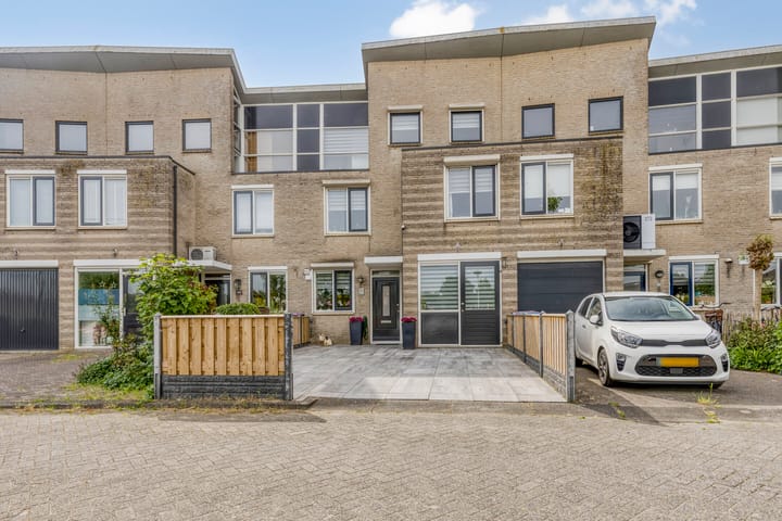 Foto van woning Theo Mann-Bouwmeesterstraat 72, Spijkenisse
