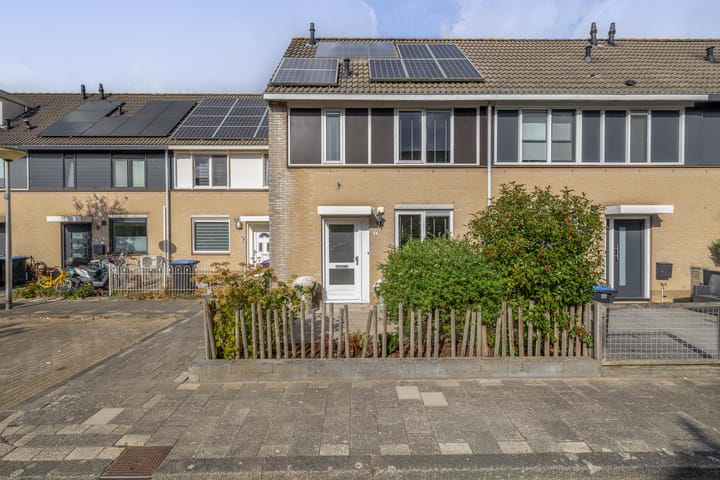 Theodora Haverstraat 8 in Spijkenisse foto