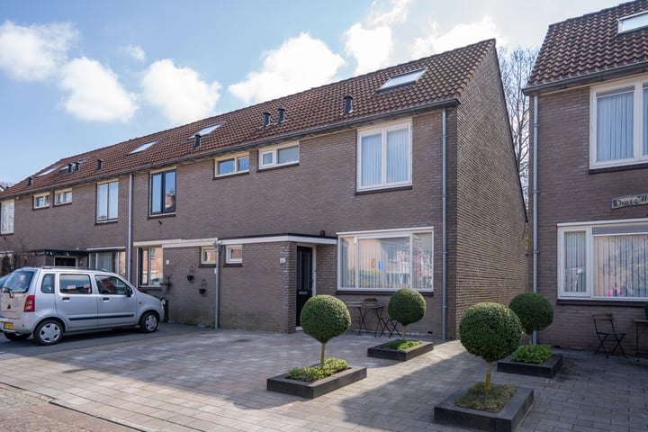 Theodora Versteeghstraat 62 in Hengelo