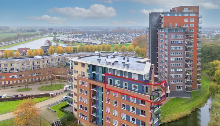 Photo of property Thetfordstraat 134, Spijkenisse