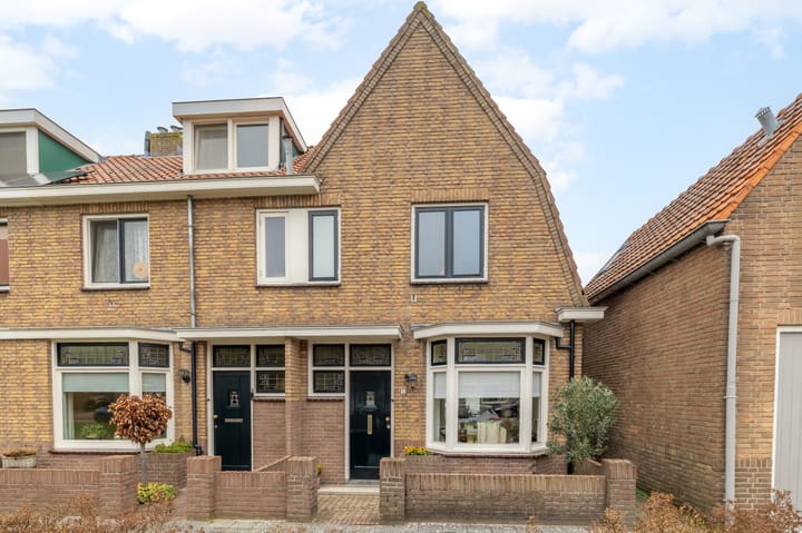 Photo of property Tholenstraat 1, Kampen