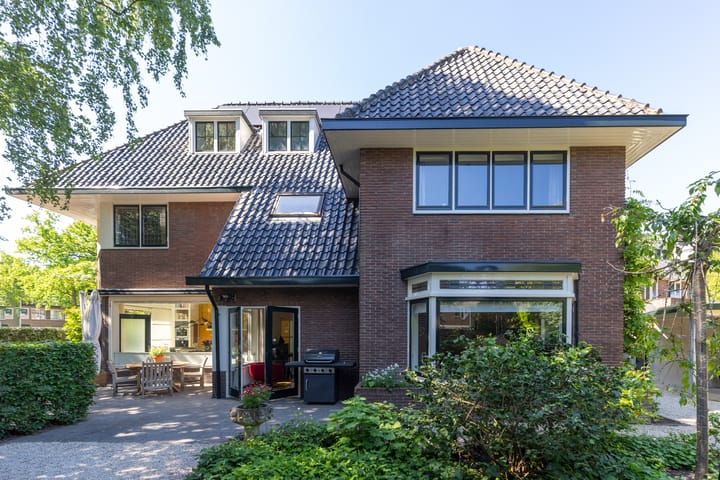 Photo of property Thorbeckelaan 2, Naarden