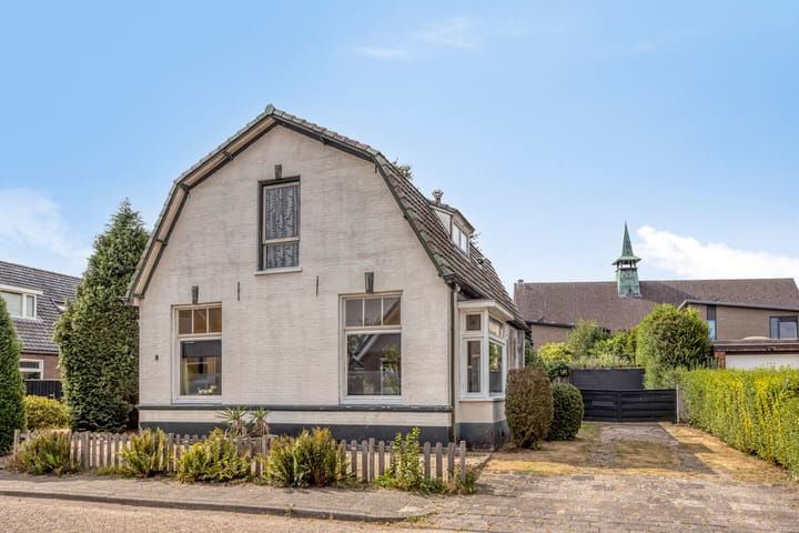 Foto van woning Tienwoningenweg 8, Apeldoorn