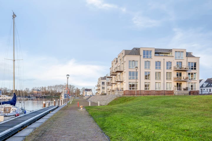 Timmer Werf 117 in Hellevoetsluis