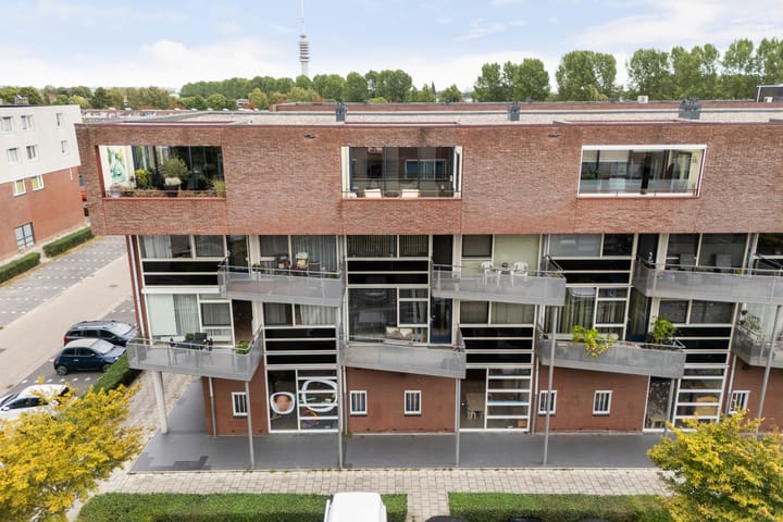 Photo of property Tiranastraat 84, IJsselstein