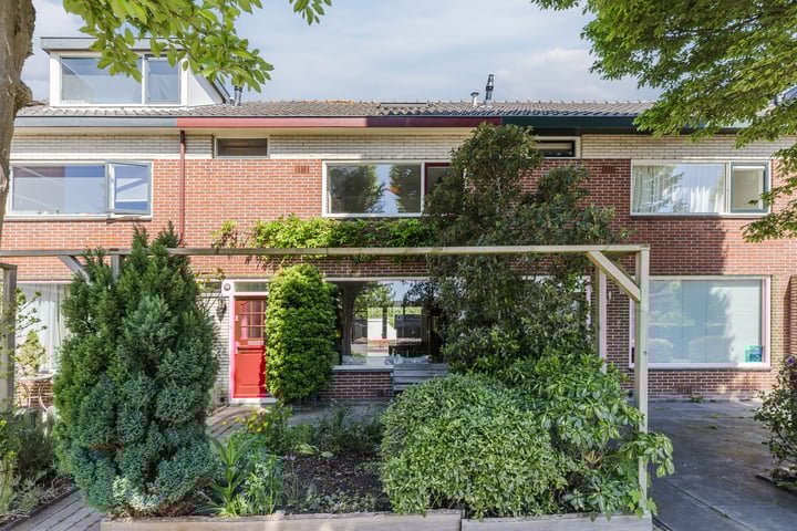 Titus Brandsmastraat 14 in Breukelen