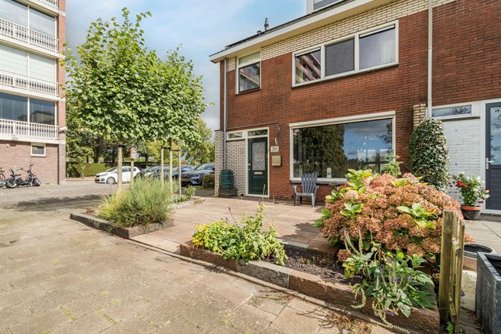 Titus Brandsmastraat 30 in Breukelen