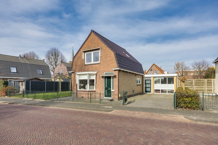 Photo of property Tjalke van der Walstraat 18, Koudum