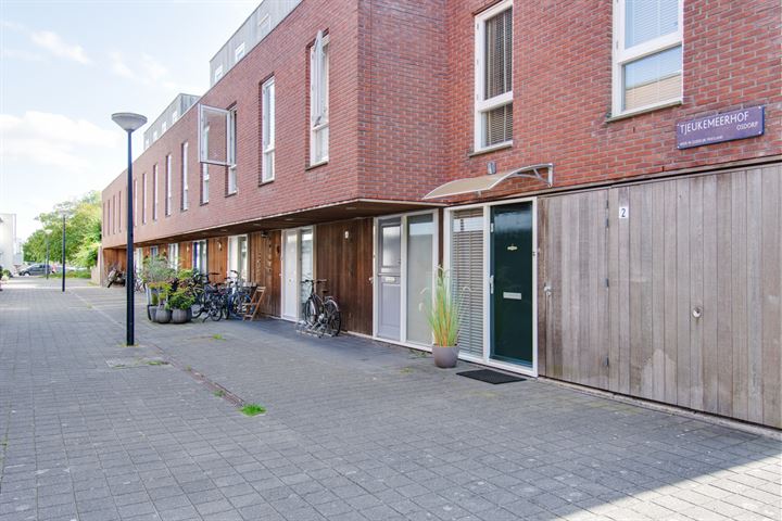 Tjeukemeerhof 12 in Amsterdam