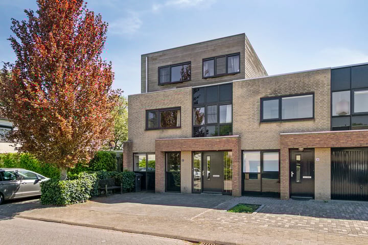 Toermalijndijk 16 in Roosendaal