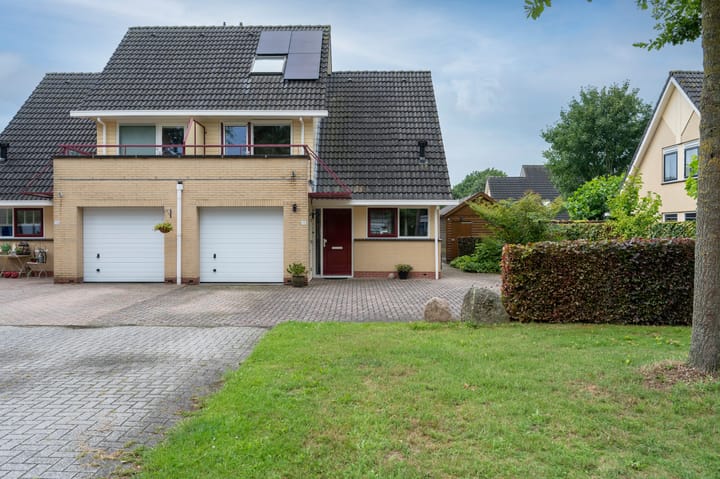 Toermalijndreef 15 in Emmen Foto
