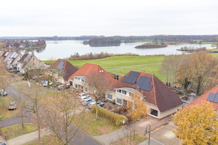 Photo of property Toermalijndreef 86, Emmen