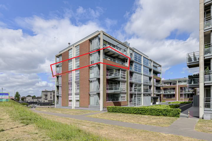 Photo of property Tolbrugplein 89, Raamsdonksveer