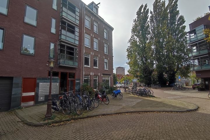 Tolstraat 4B in Amsterdam