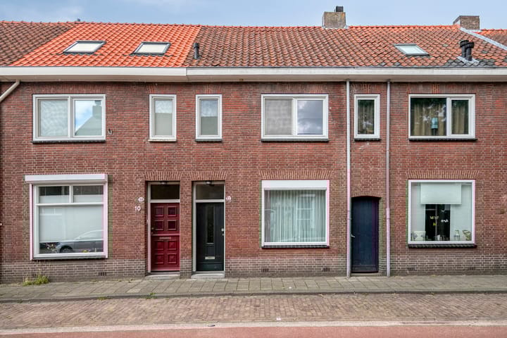 Tongerlose Hoefstraat 12 in Tilburg