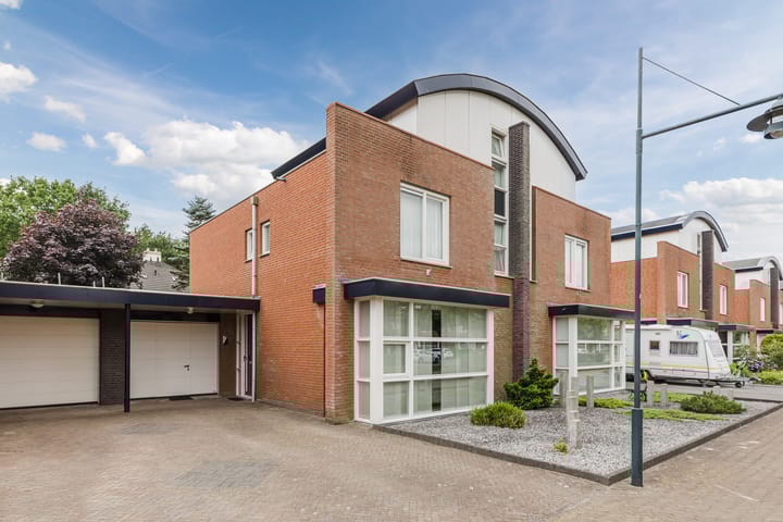 Photo of property Toon Hermansplein 5, Waalwijk