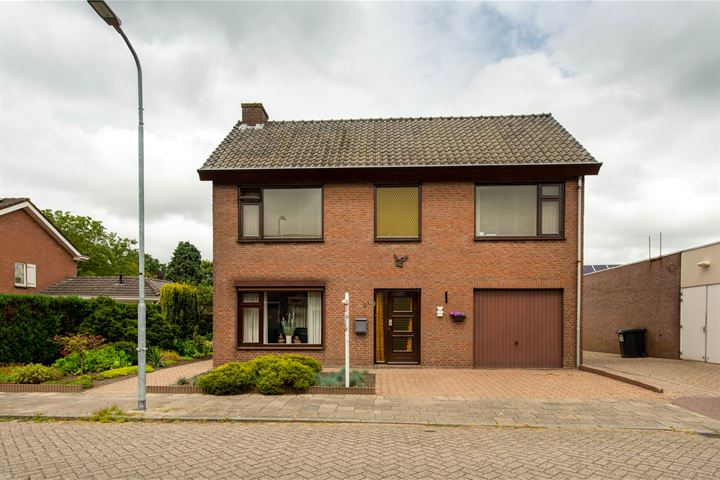 Torenbaan 2a in Heerle