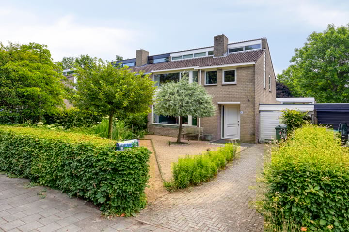 Torenlaan 19 in Rossum