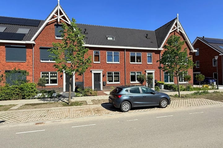 Torensteelaan 11 in Numansdorp