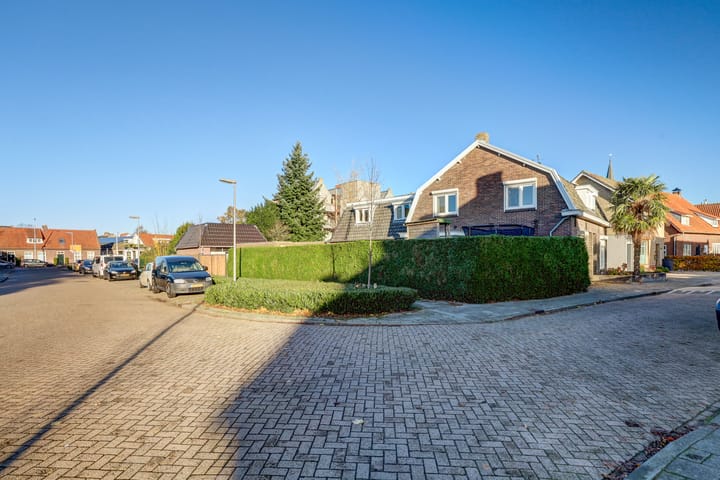Photo of property Torenstraat 1, Vlijmen