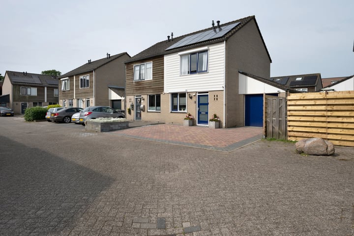 Torenvalk 124 in Emmen