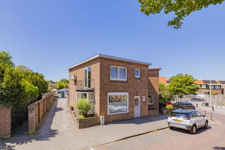 Photo of property Torricellistraat 34, IJmuiden