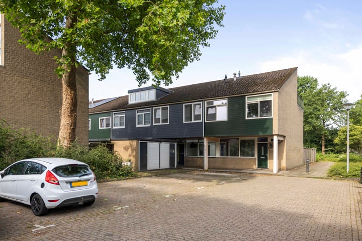 Toutenburg 233 in Deventer
