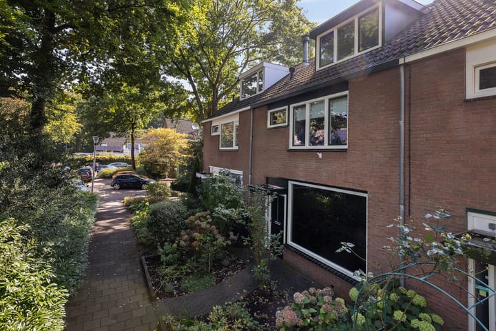 Tra 27 in 't Harde