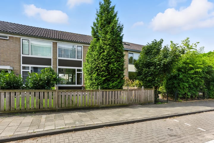 Troelstrastraat 32 in Alblasserdam