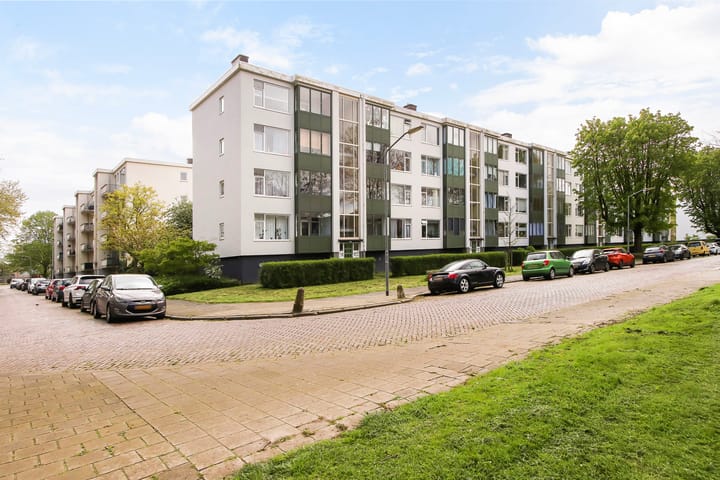 Photo of property Troelstraweg 34, Dordrecht