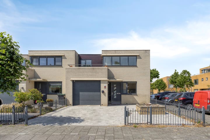 Troikastraat 18 in Almere