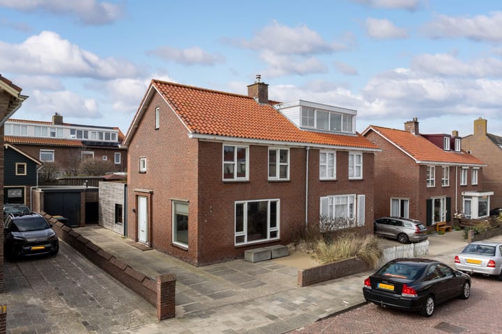 Photo of property Trompenbergstraat 8, Egmond aan Zee