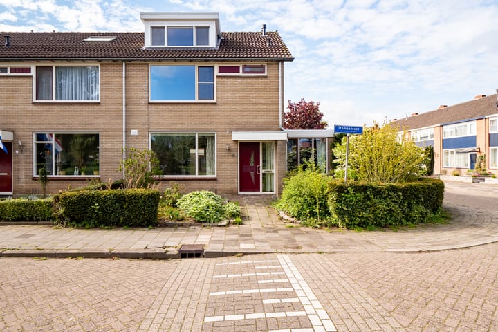 Trompstraat 2 in Borne